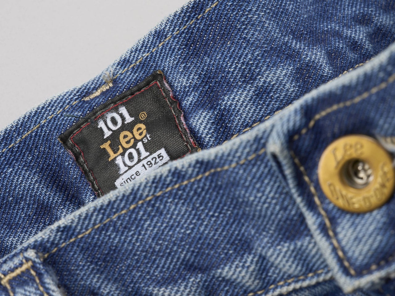 この色落ちが最高！ラフに穿いてもサマになる「Lee」の“101 101周年記念特別モデル”/ANNIVERSARY 101-Z RIDERS JEAN ストレートデニムパンツ【新作デニム図鑑】