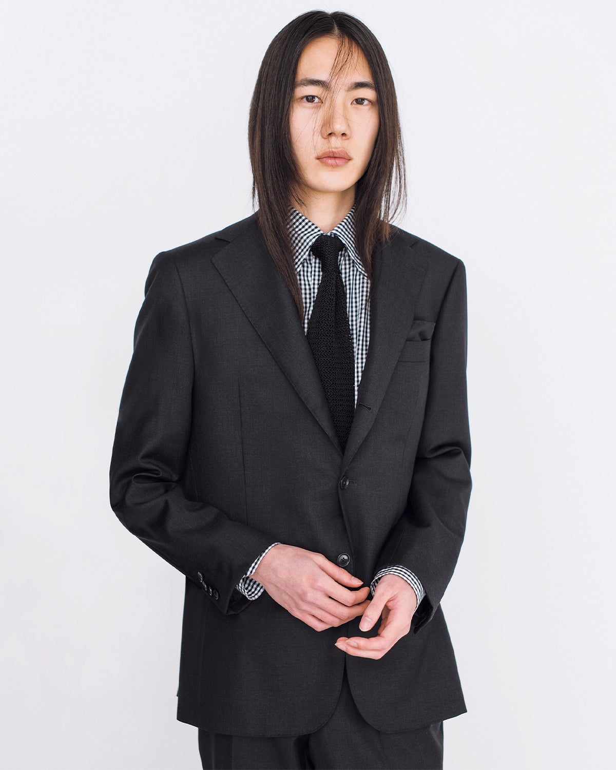 スーツを着たメンズノンノモデル籠宮