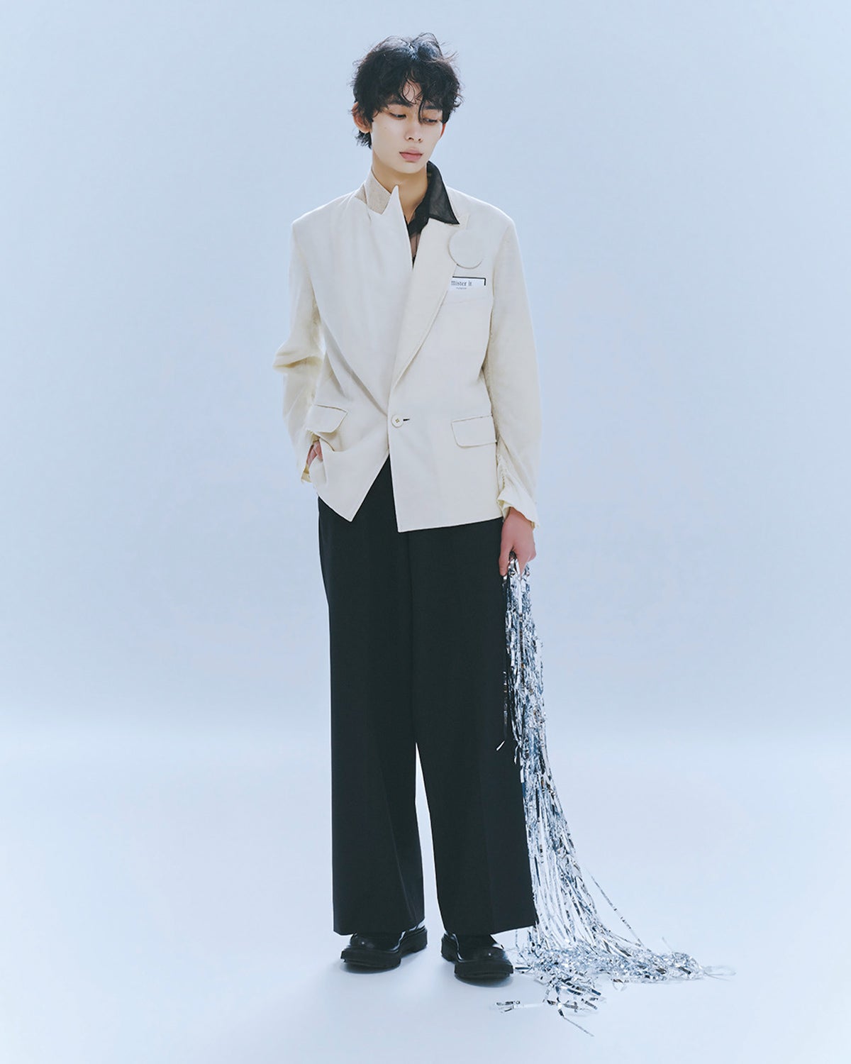 寝ぐせ風ヘア　全身