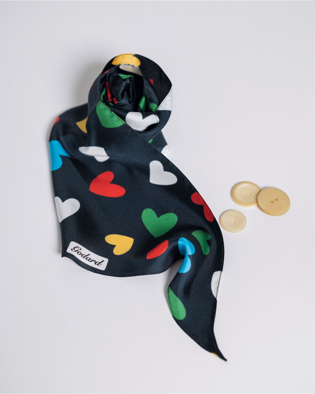 黒地のスカーフ