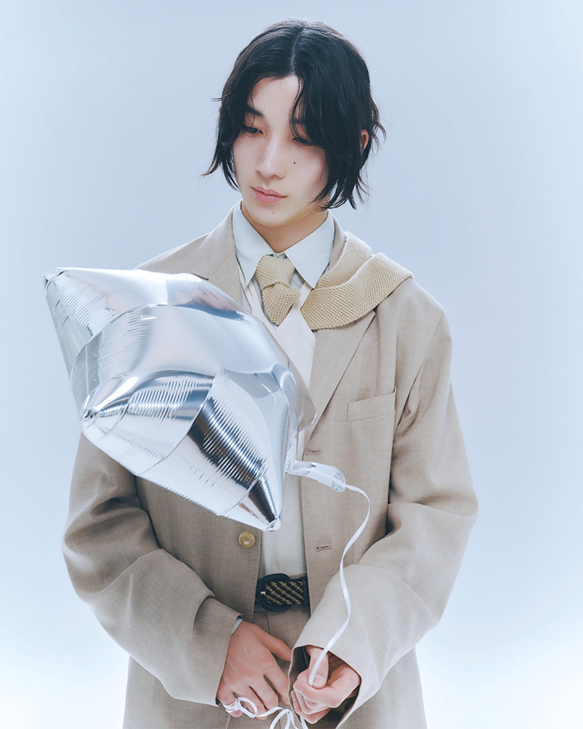 ルーズに結ぶヘアスタイル