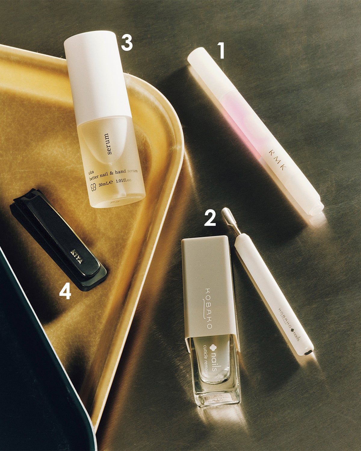 ・RMK ネイルケア ジェルオイル N　・キューティクルプッシャーM　・キューティクルリムーバー　・ベターネイル＆ハンドセラム　・KIYA 爪切 黒 大