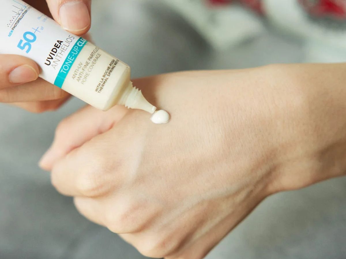 UVケアやベースメイクでガードする