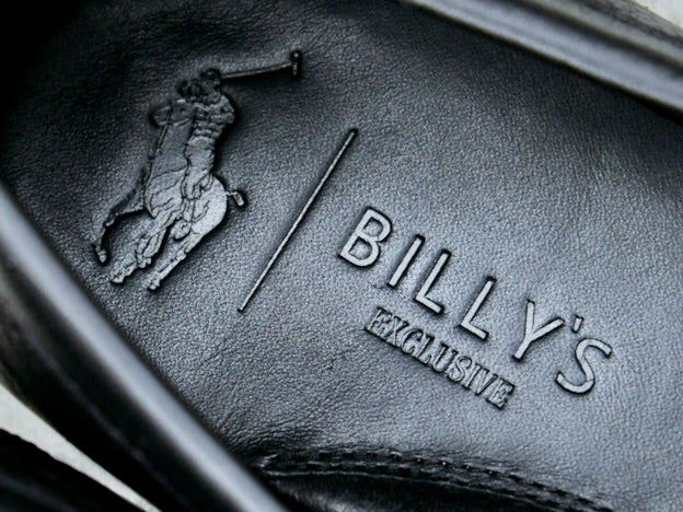 春トレンドのローファースニーカー！「ポロ ラルフローレン」の「ビリーズ」別注モデルはオールブラックの大人レザーが魅力！