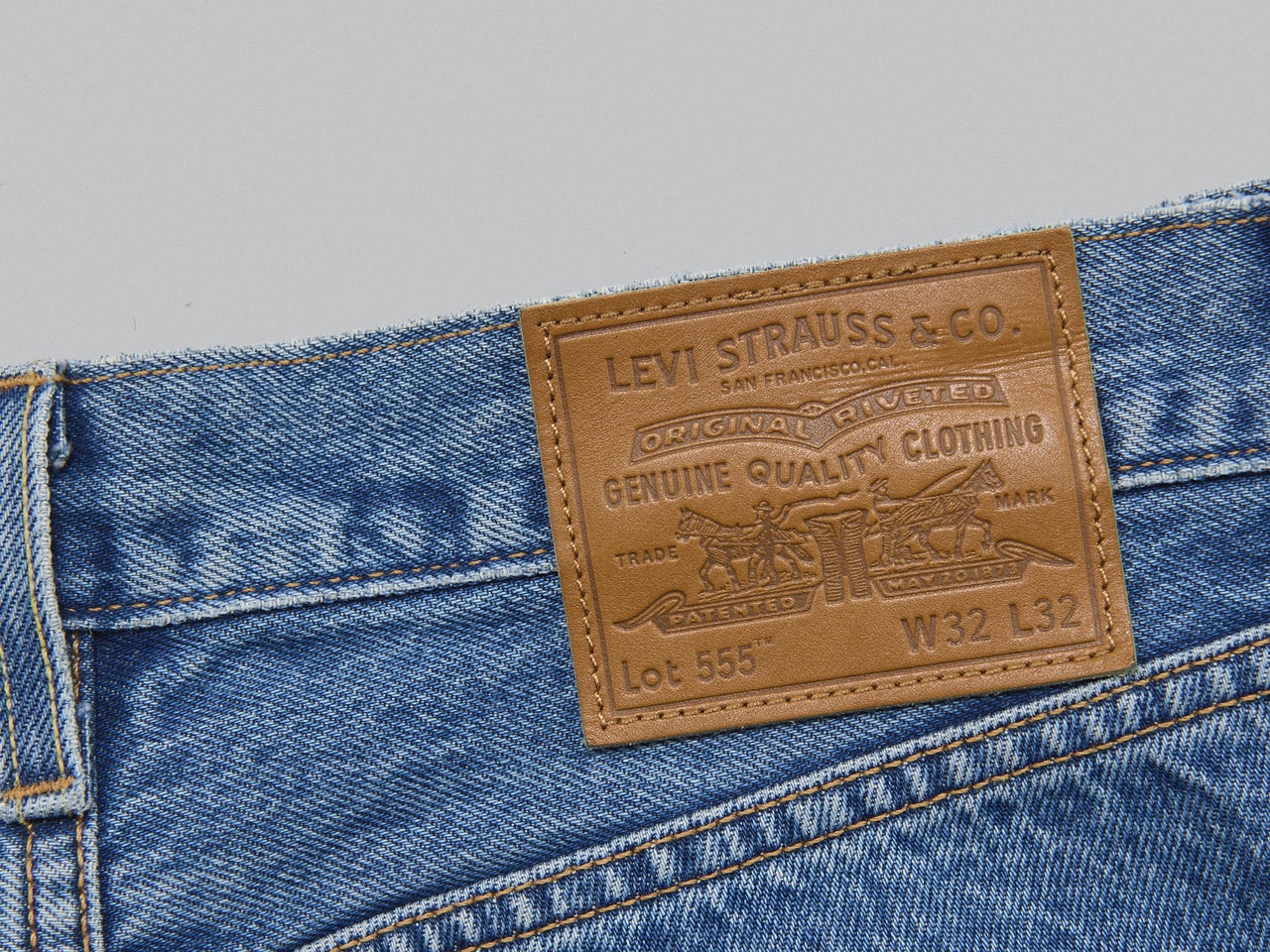 “差がつく太さ”が効いてくる！「リーバイス®」のリラックスストレートが超新鮮！[Levi’s® 555®]【新作デニム図鑑】