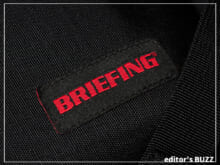 エディターのバッグの中身も公開。「ブリーフィング」のオンオフ使える黒バックパックはスッキリ見えるのに収納力がスゴすぎた！[編集者の愛用私物 #332]