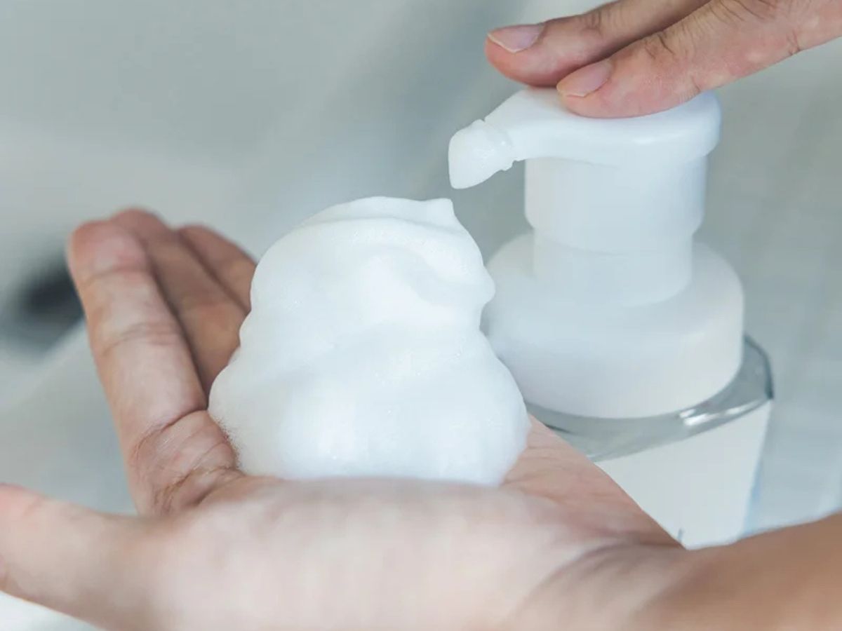 帰宅したらすぐに洗顔をする