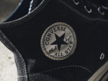 「黒いコンバース」が最強だ。オシャレな３人の愛用スニーカー。[CONVERSE]