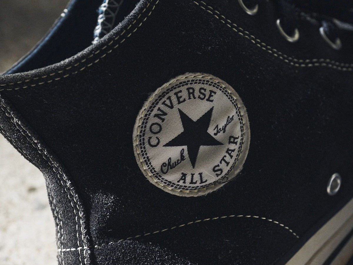 「黒いコンバース」が最強だ。オシャレな３人の愛用スニーカー。[CONVERSE]