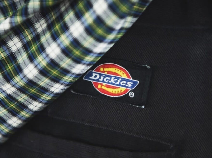 [Gallery]いま「ディッキーズ」には“革靴を合わせない”。サロモン、アシックス、ヴァンズ...オシャレな４人の正解スニーカースタイル。