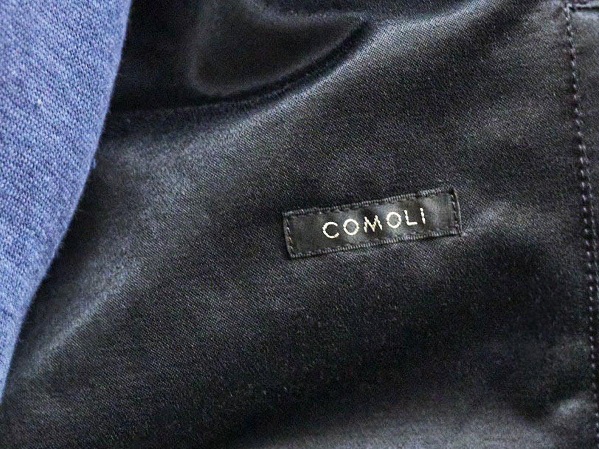 服好きたちの「コモリ愛」。デニム、アウター、シャツ...買ってよかった４選を正解着こなしつきで。[COMOLI]