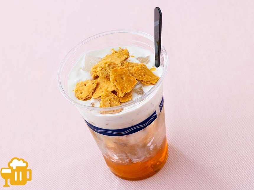 ディズニーランド食べ歩き「スペシャルカクテル（ラム、アップルパイシロップ）」ドリンク