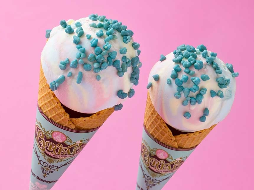 ディズニーランド食べ歩きヴァネロペおすすめ「カラフルマーブルアイス（ストロベリー、バニラ、ソーダ）」アイス