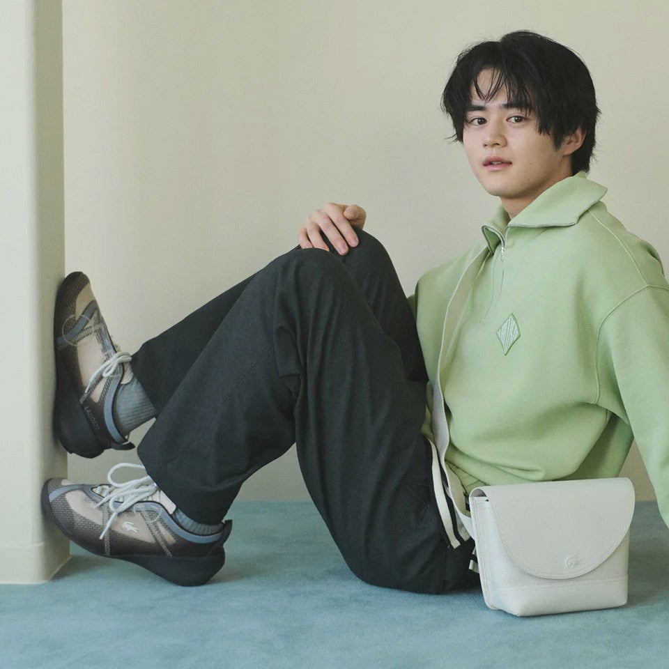 ラコステと鈴鹿央士。これまでにない、春の正解スニーカースタイル！