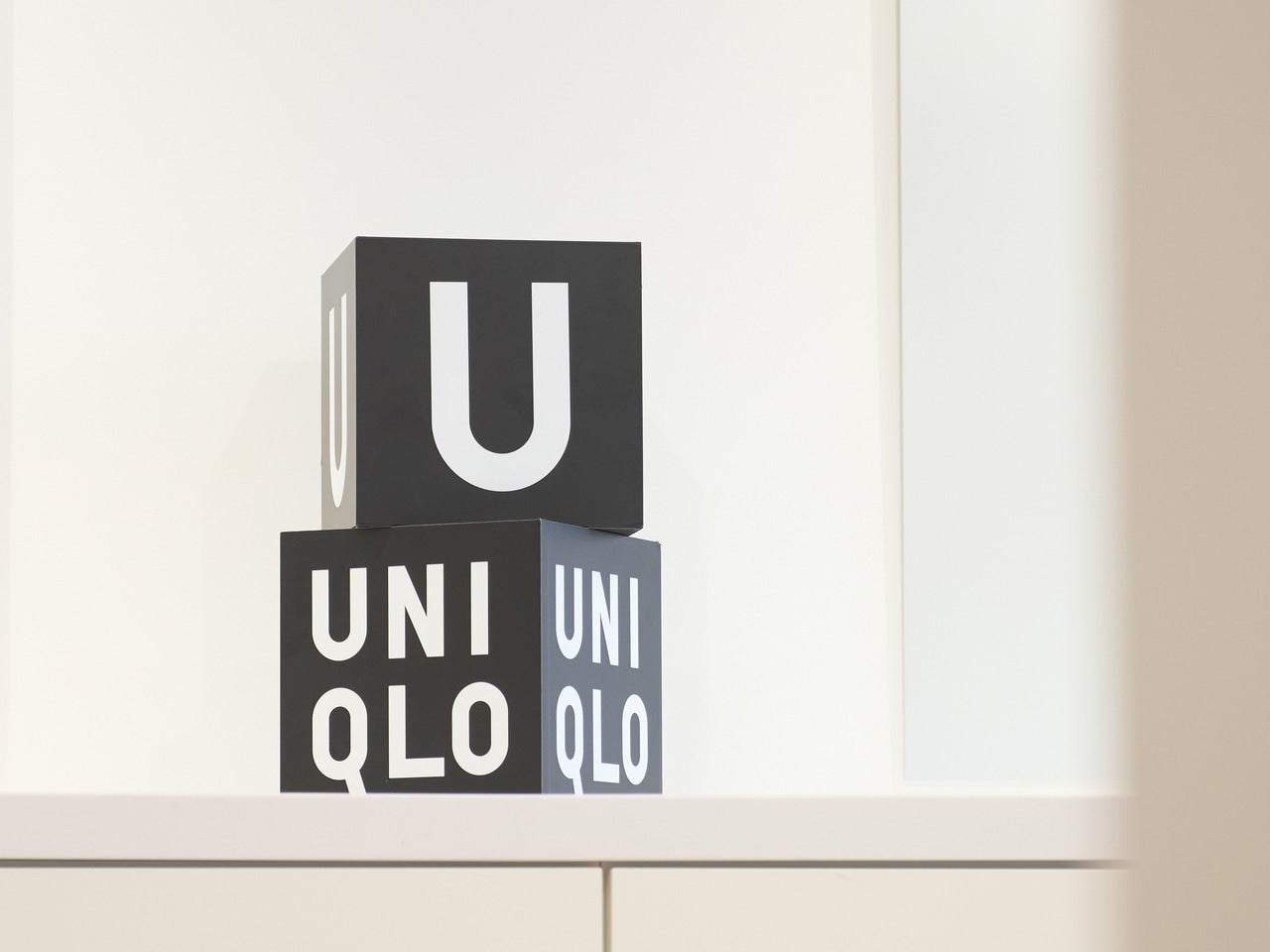 「ユニクロ ユー」2026年春夏新作で気になるメンズ14型を服好きモデルが試着＆本音レビュー！[Uniqlo U]