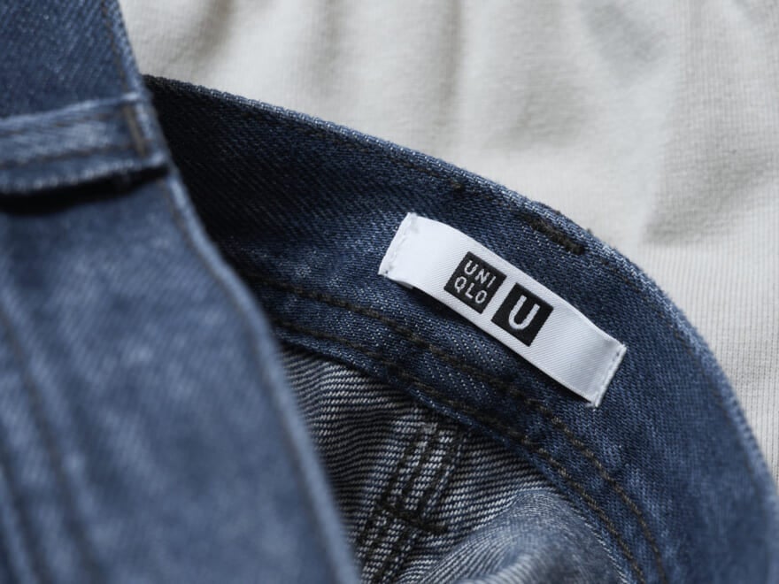 名品パンツが大集結。「ユニクロ ユー」2026年春夏新作のパンツ全型を、服好きモデルが試着＆本音レビュー！[Uniqlo U]