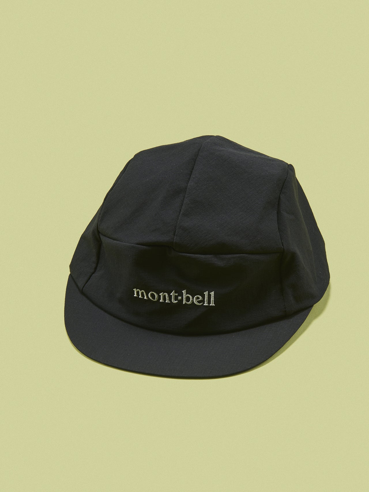 モンベルのポップアップ キャップ