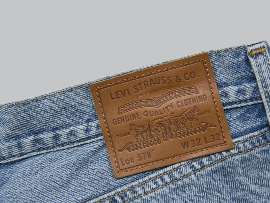 360度隙のないシルエット！いま気になるのは90’sムードな「リーバイス®」のバギージーンズ[Levi’s® 578 Baggy®]【新作デニム図鑑】