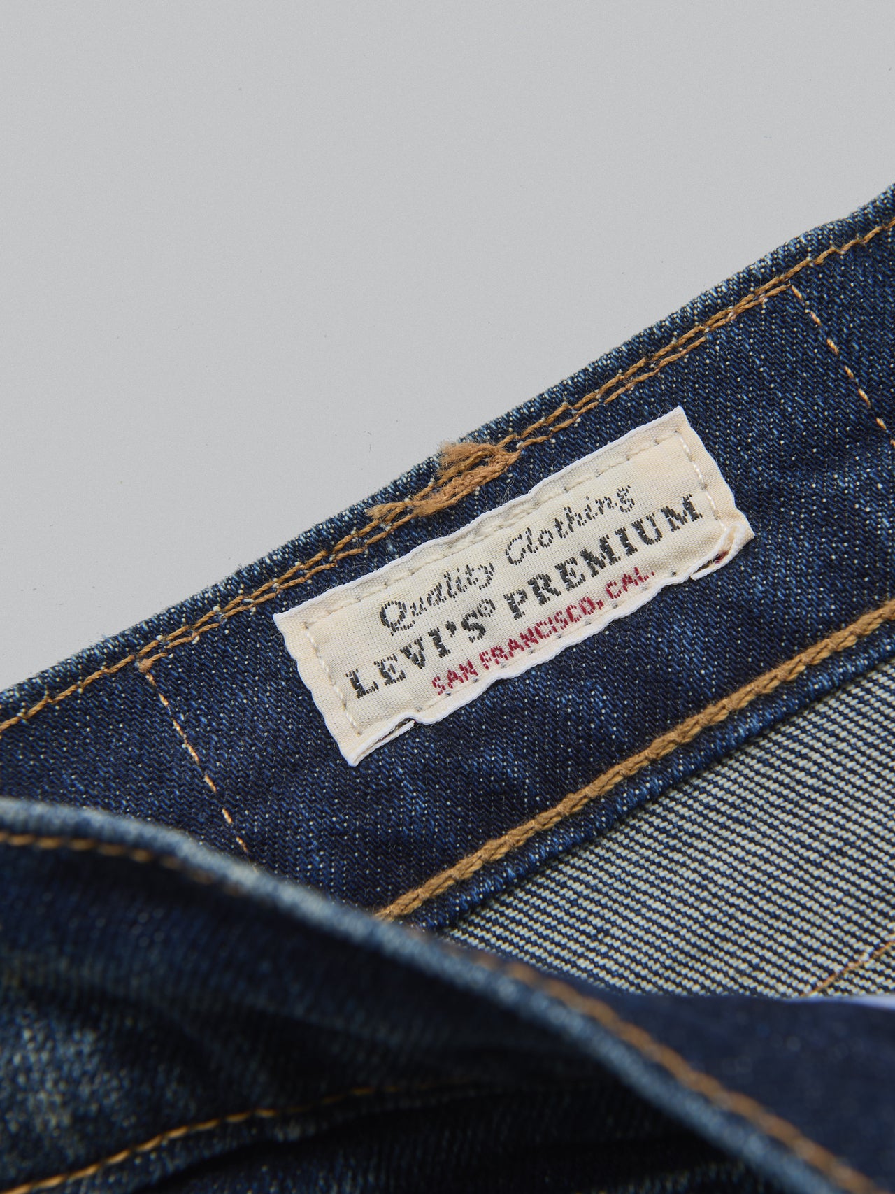 リーバイス&reg;（Levi's&reg;）の502&reg;のタグアップ