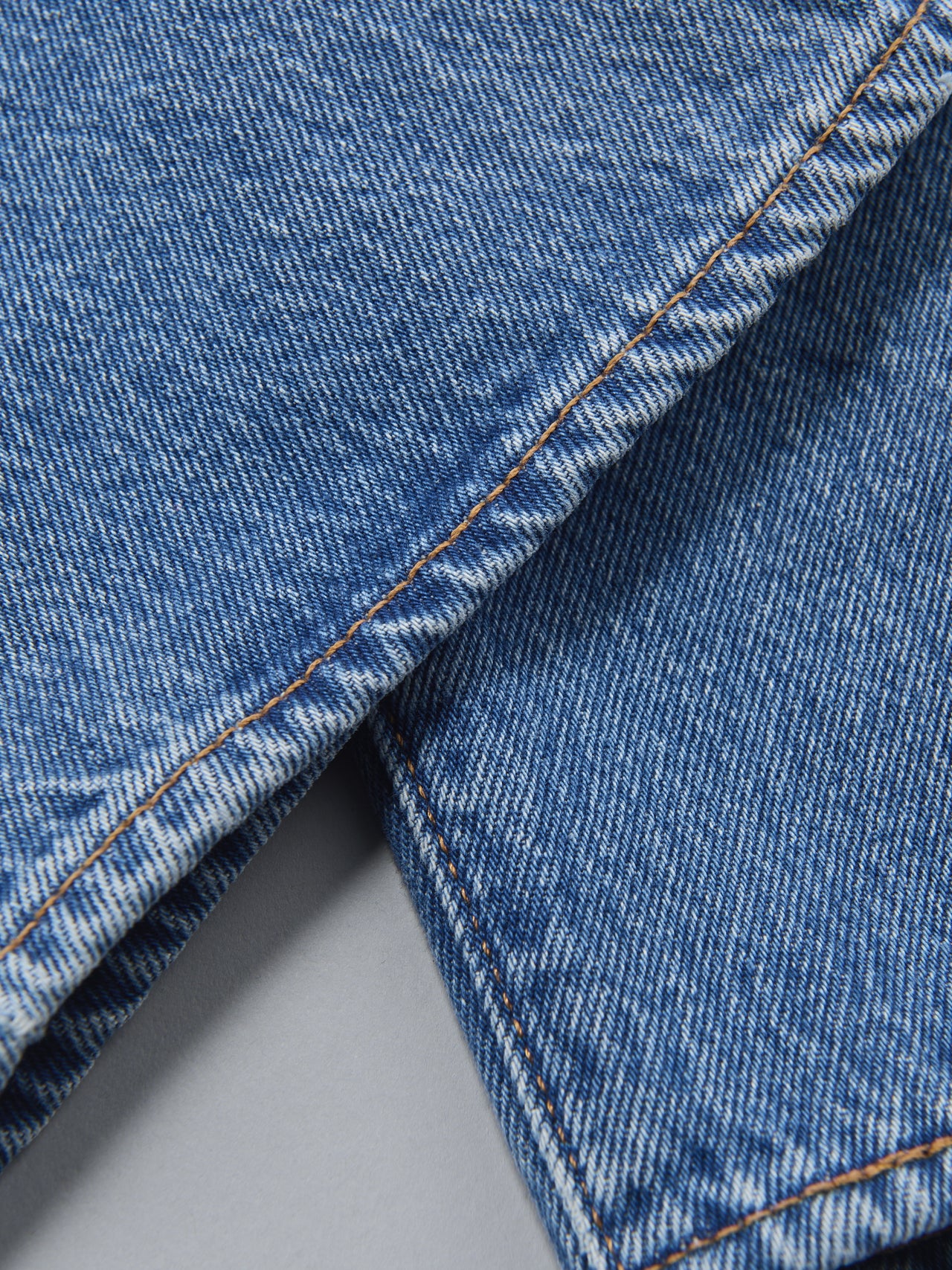 リーバイス&reg;（Levi's&reg;）の501&reg; Relaxedの裾部分