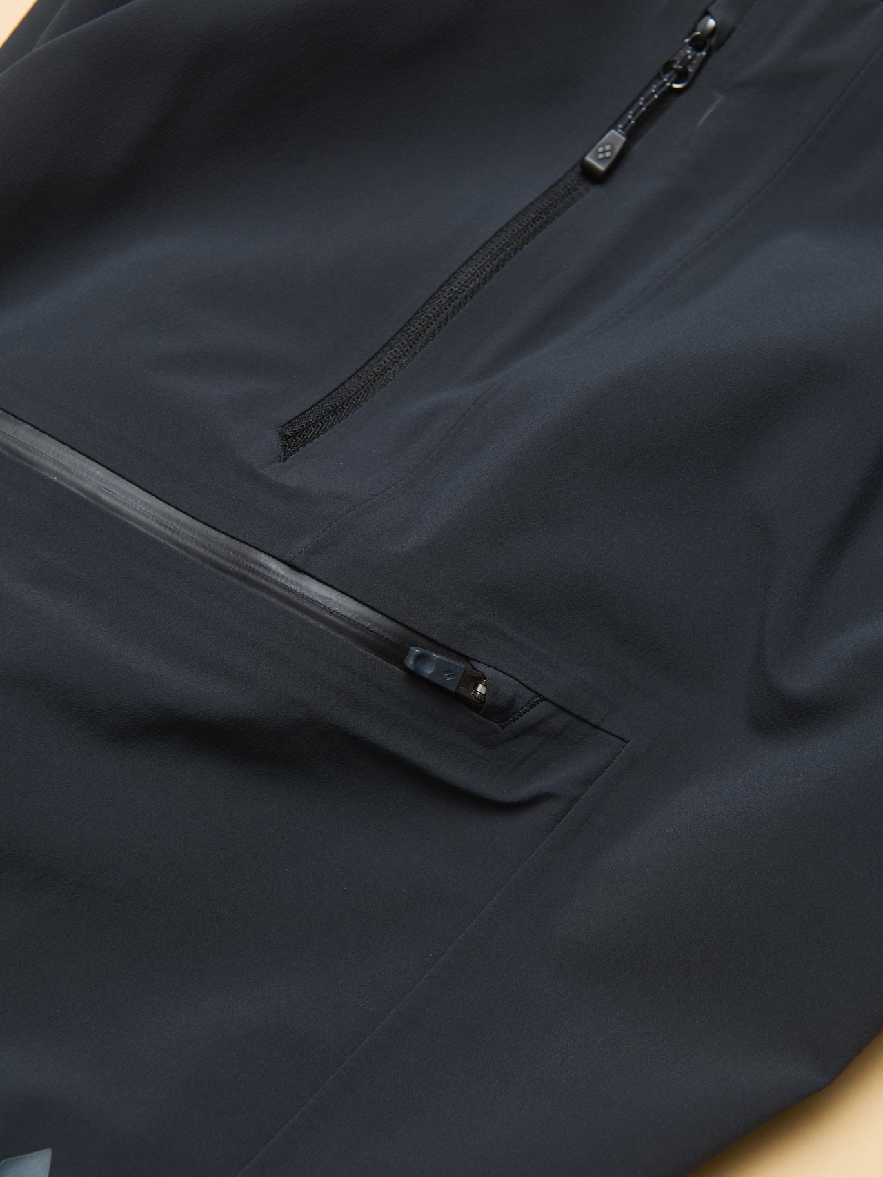 モンベルのマルチトラウザーズ ライト コンバーチブル パンツのサイドのポケット