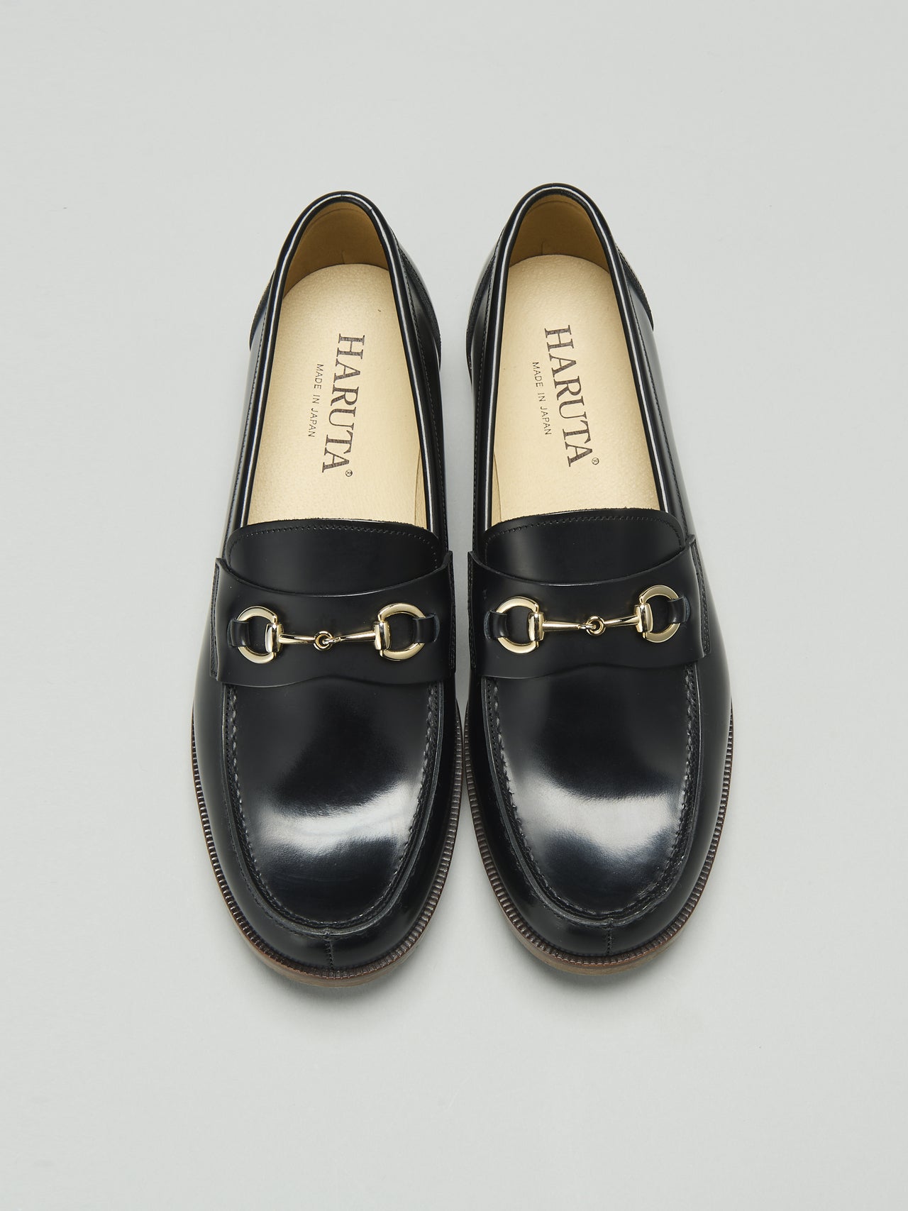 春に買うべきハルタの革靴「ビットローファー」