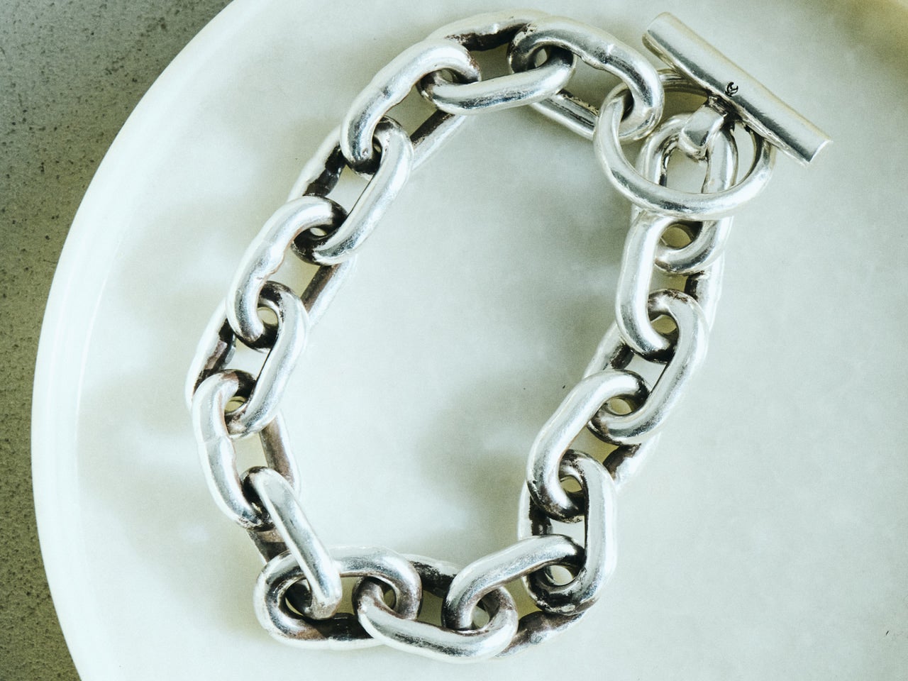 見たことがあるけど、バックボーンは唯一無二。JOURNAL STANDARDの中の人が「今欲しいジュエリー」と「愛用ジュエリー」。