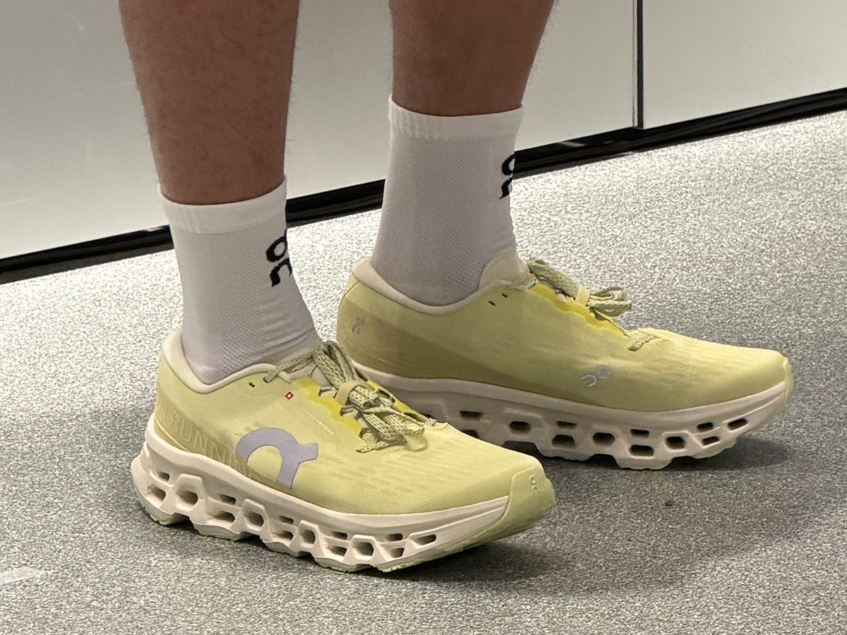スニーカー界の“怪物”が進化。「On（オン）」のクラウドモンスター3は走る楽しさを変える！？　ラン好きエディターが実際に履いて走ってみた。【MENʼS NON-NO RUNNING CLUB #8】[On]