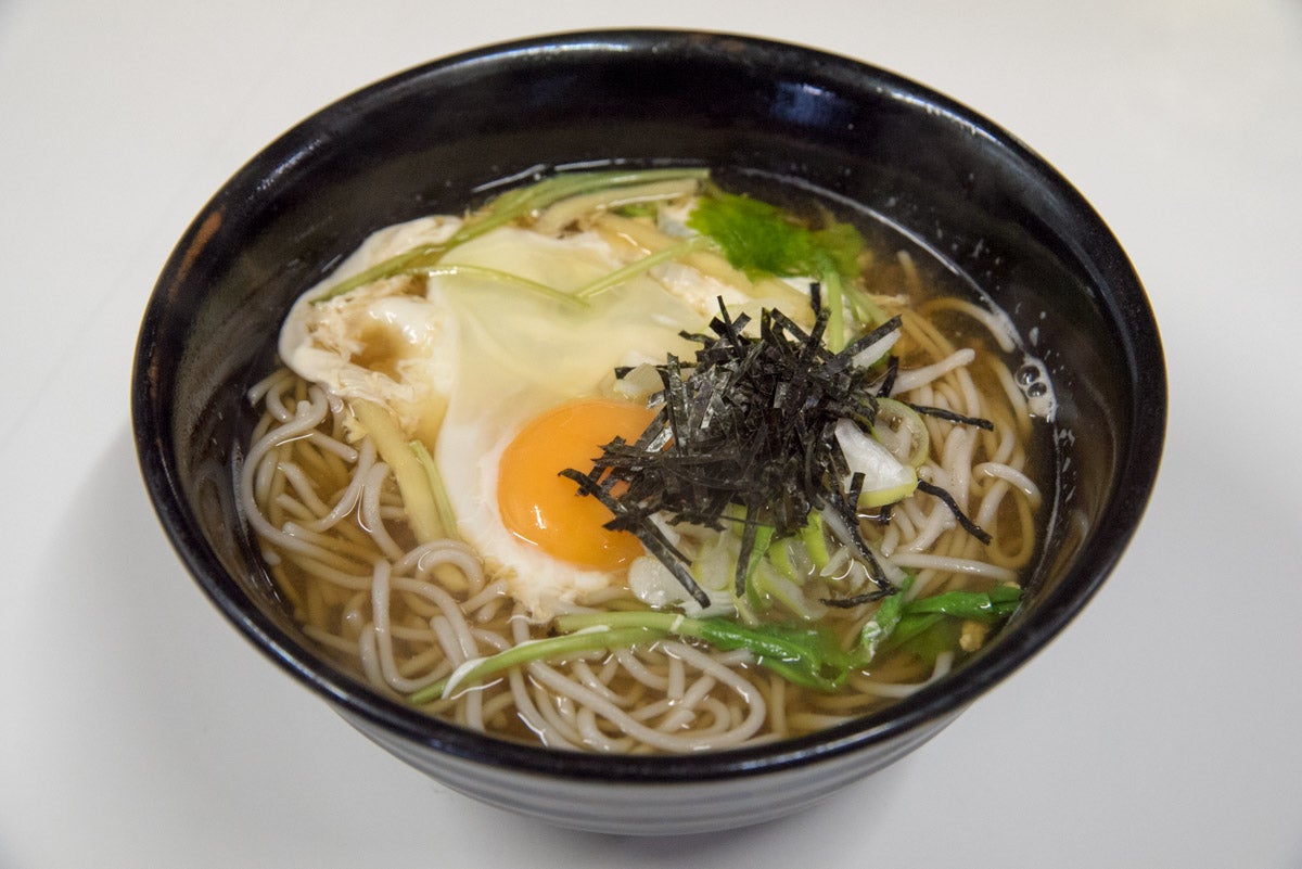 青森県黒石市『すごう食堂』「玉子そば」