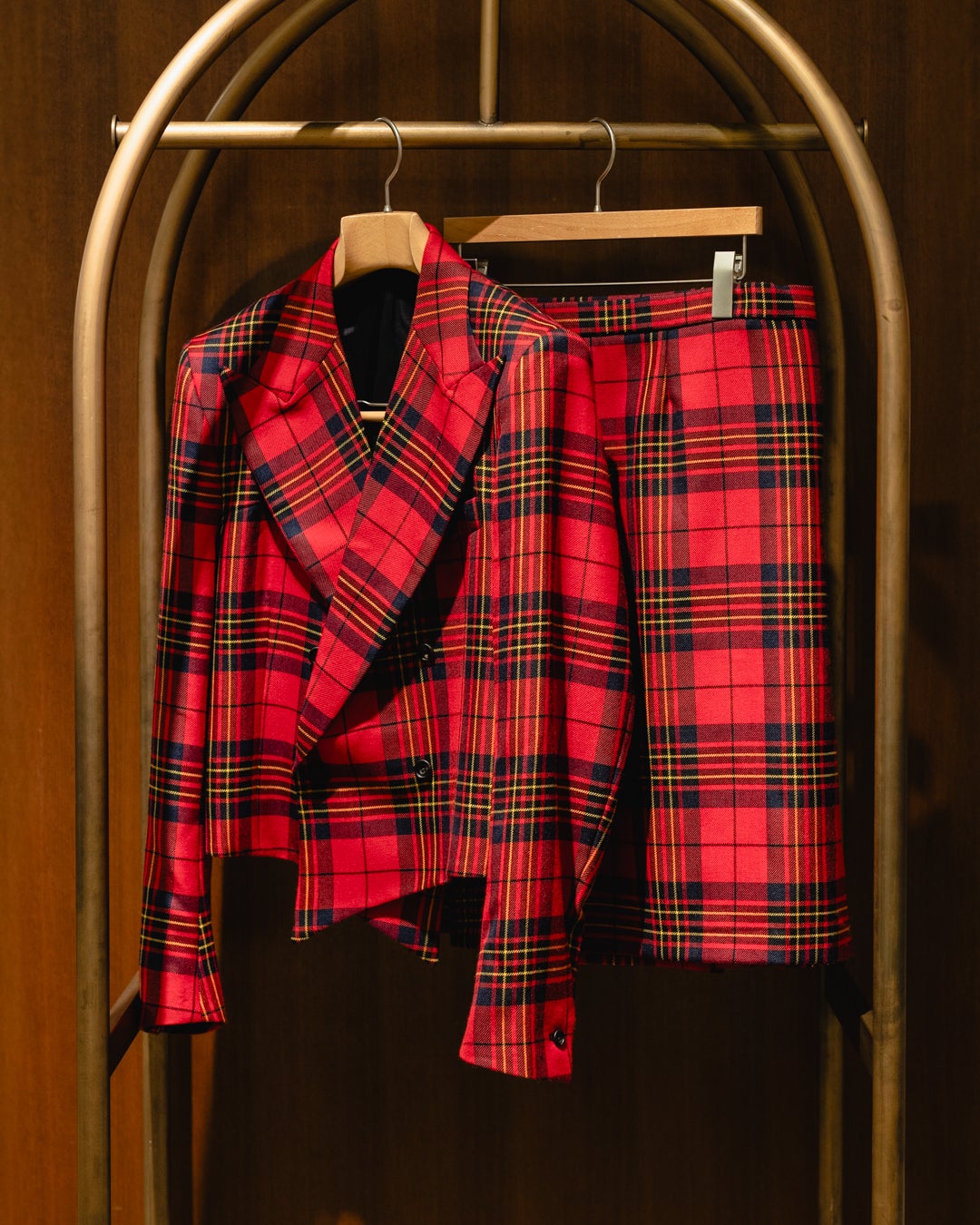 Cropped Double Breasted Jacket  &yen;368,500 (tax in) ~ Kilt &yen;187,000 (tax in) ~