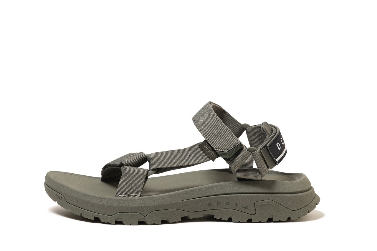 Teva &times; DESCENDANT 初　　コラボレーションモデル　側面　寄り