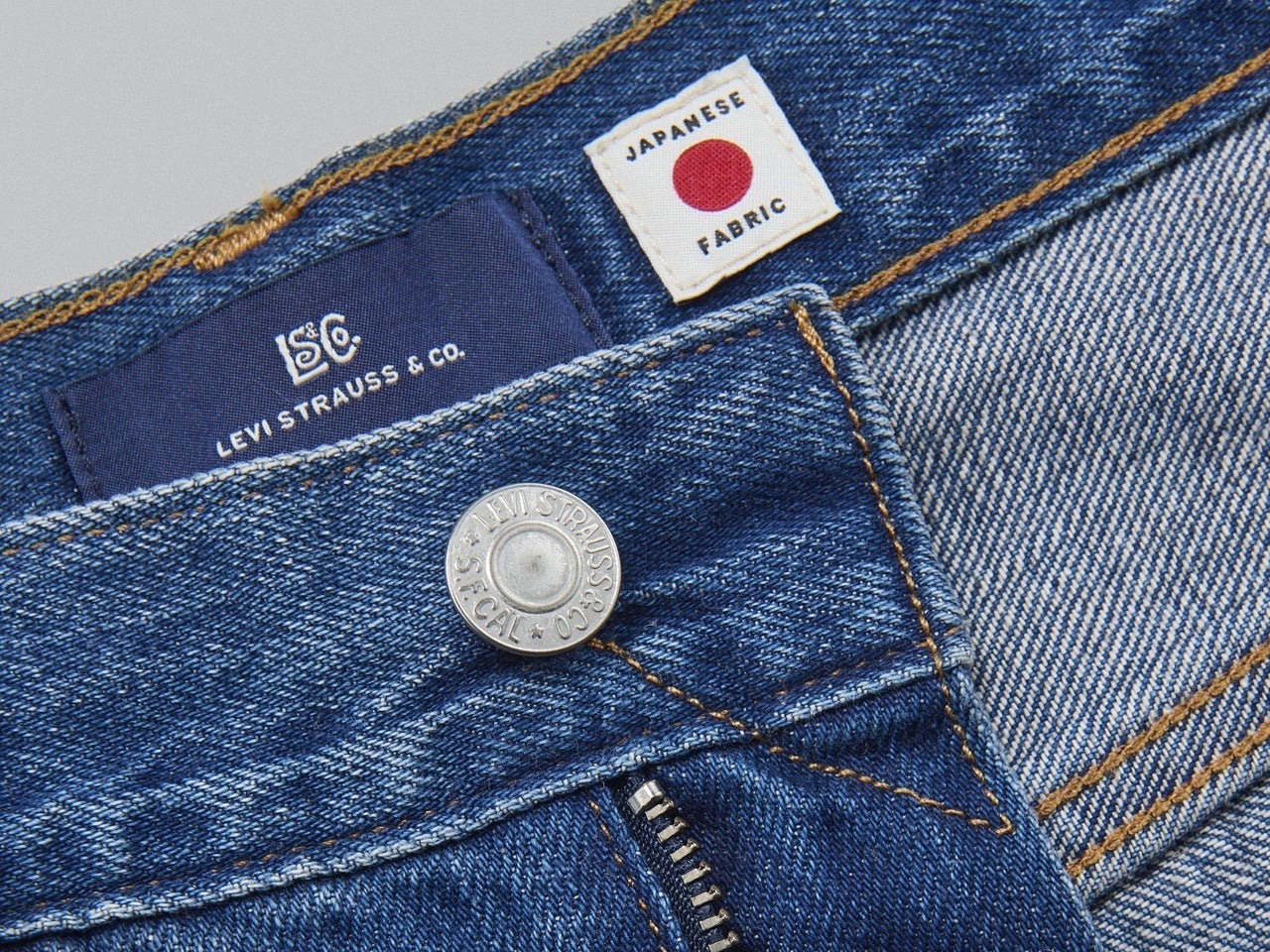 [Gallery]圧倒的な品格！「リーバイス®」のプレミアムデニムは“こんな１本が欲しかった”が凝縮！[Levi’s® BLUETAB™ Marker Loose]【新作デニム図鑑】
