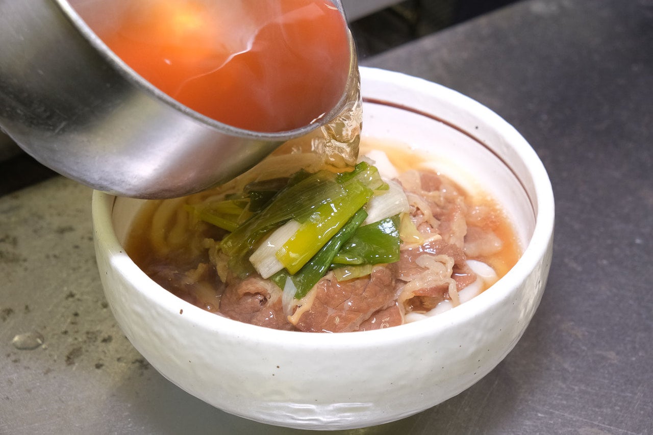 宮崎県日向市『お食事処ながとも』肉うどん2