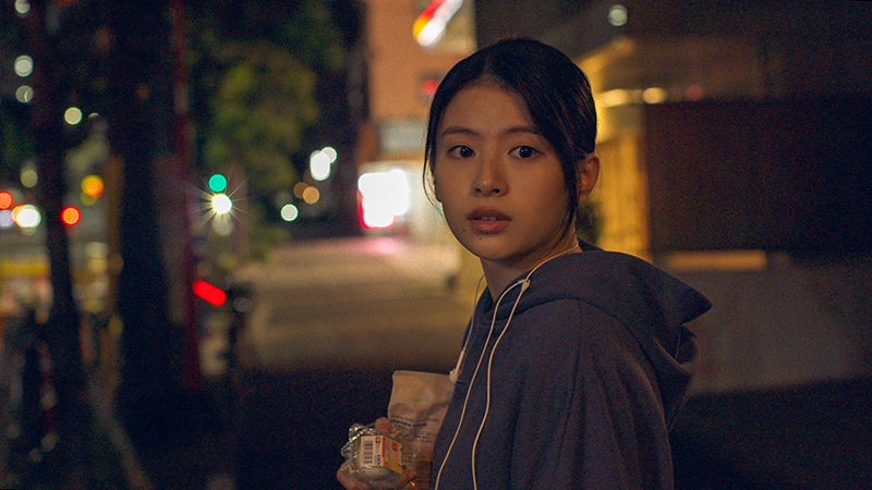 シャネルの映画人育成メンターシッププログラムで選ばれた首藤凛さんによるショートフィルム作品「親切がやってくる」の場面写真2