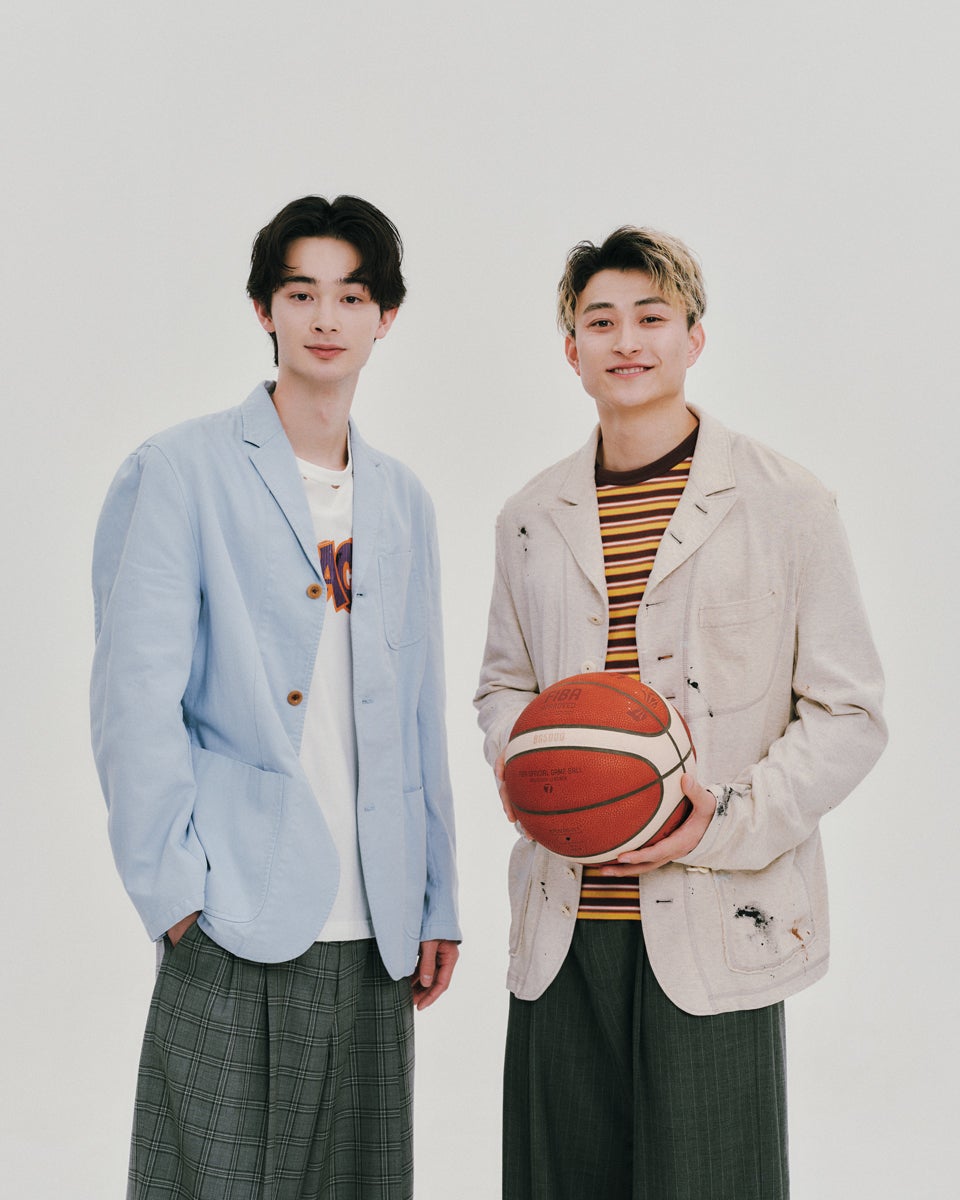 メンズノンノモデルの栄莉弥さんと、Bリーグ名古屋ダイヤモンドドルフィンズの加藤嵩都選手5