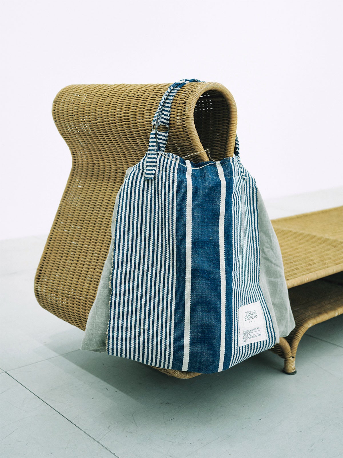 ティスカー エスパダスのバッグ