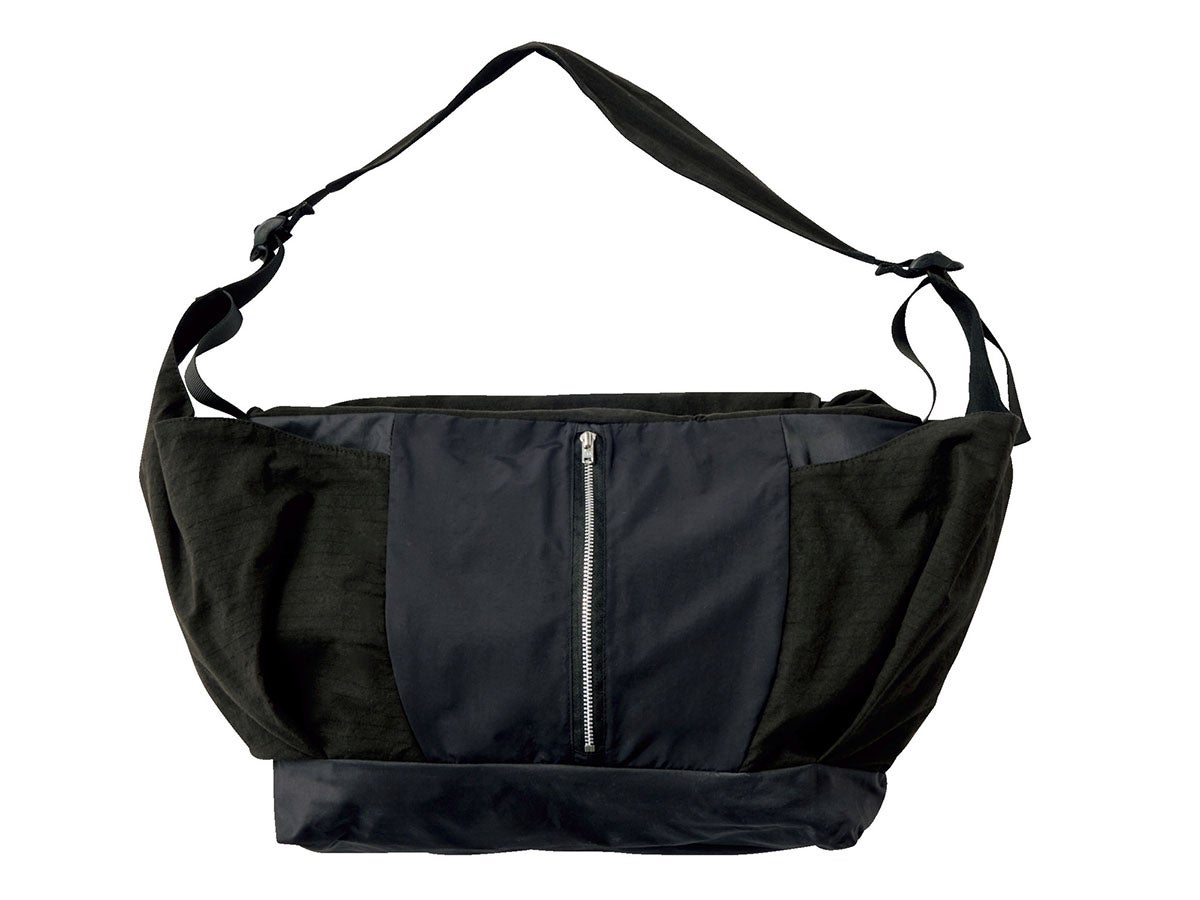 DAN GEEのメッセンジャーバッグ