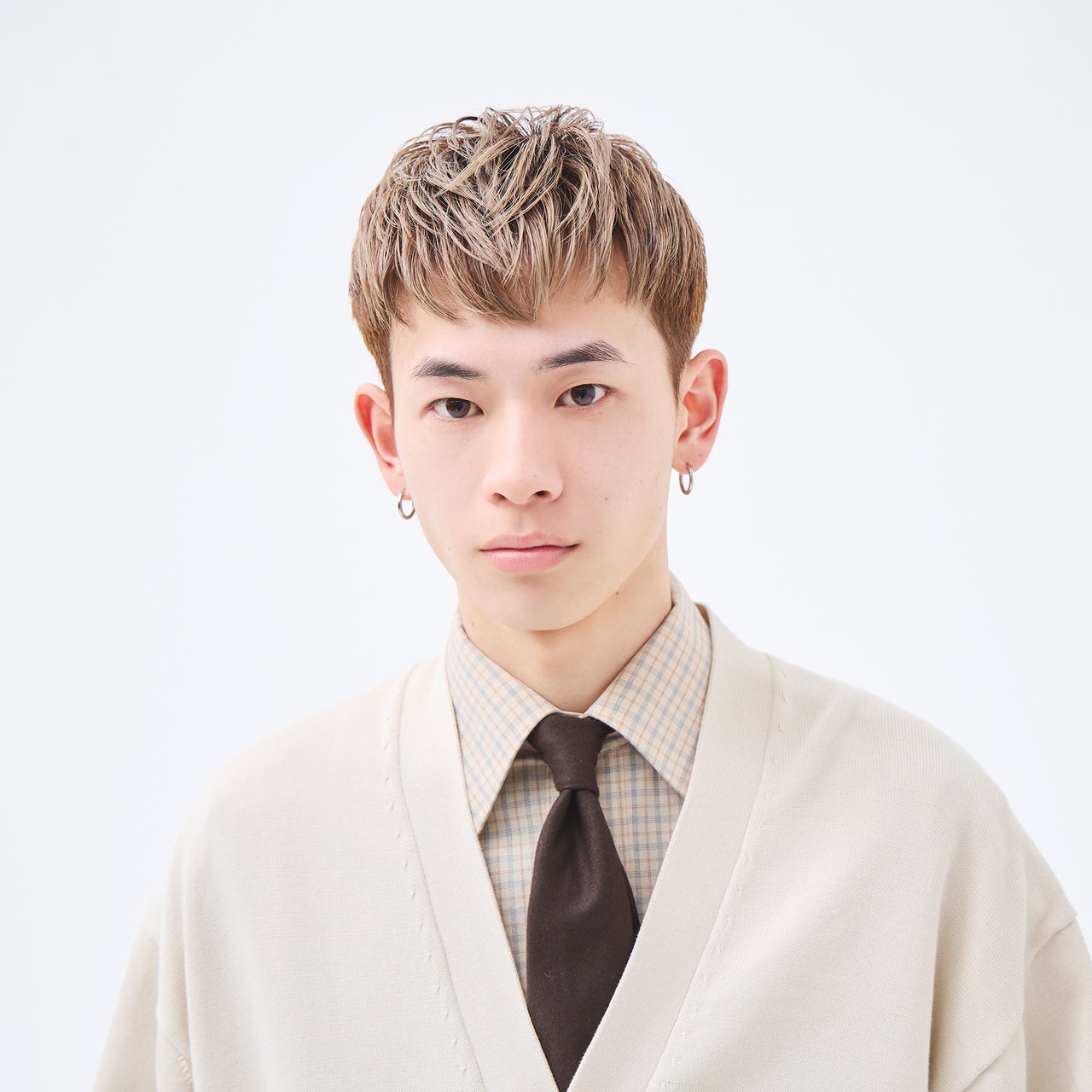 初ブリーチにも最適。似合わせも遊びも叶える&ldquo;なじませハイトーン&rdquo;