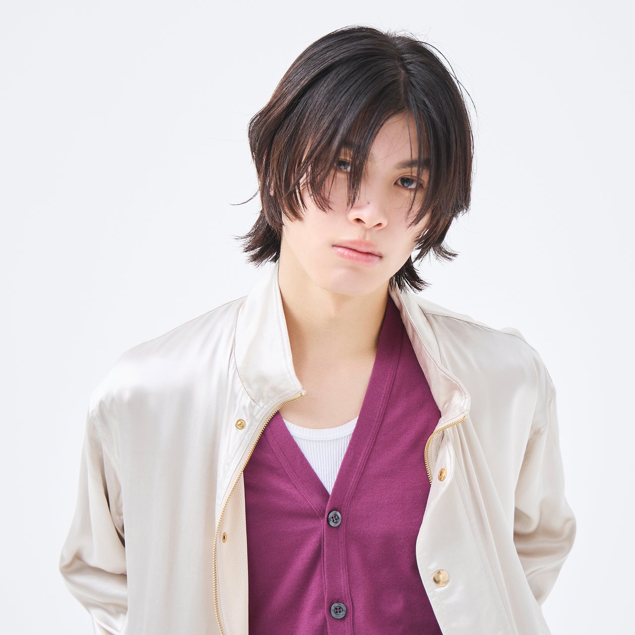 レイヤーミディアムの得意技は、骨格補正と印象コントロール