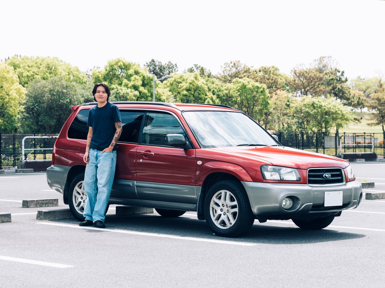 「スバル フォレスター L.L.Bean エディション」はちょうどよさで選んだ1台。父から受け継いだ哲学でクルマを楽しむ！【俺たち20代“クルマ・バイク”語り！／Vol.54①】