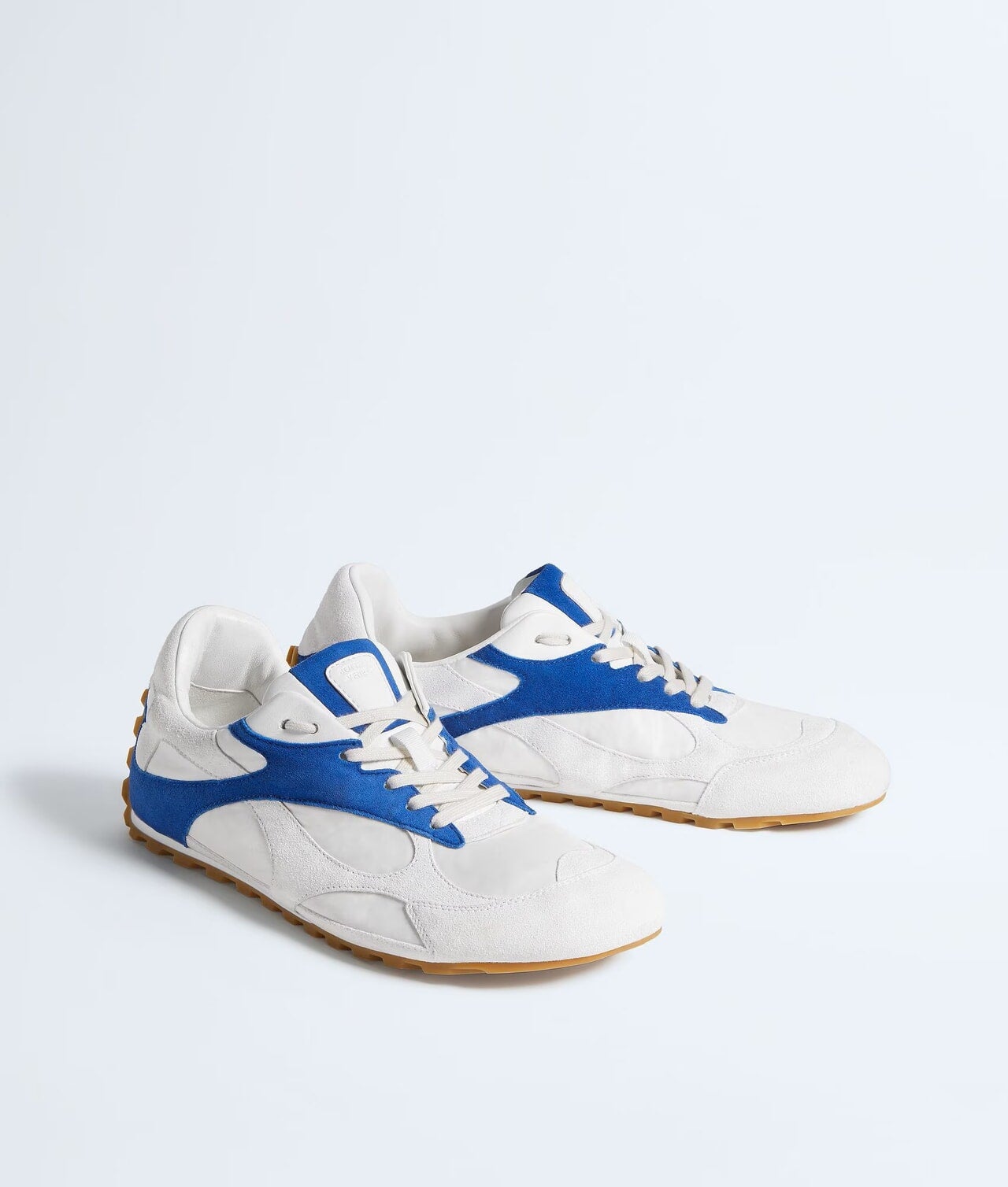 【ボッテガ・ヴェネタ】Summer 2026　オービットフラッシュ　ボッテガ　側面