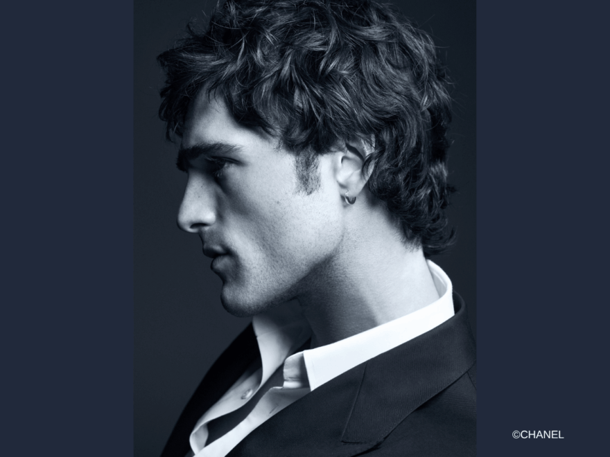 【CHANEL（シャネル）】ジェイコブ エロルディ、メンズフレグランス「ブルー ドゥ シャネル」の新アンバサダーに就任