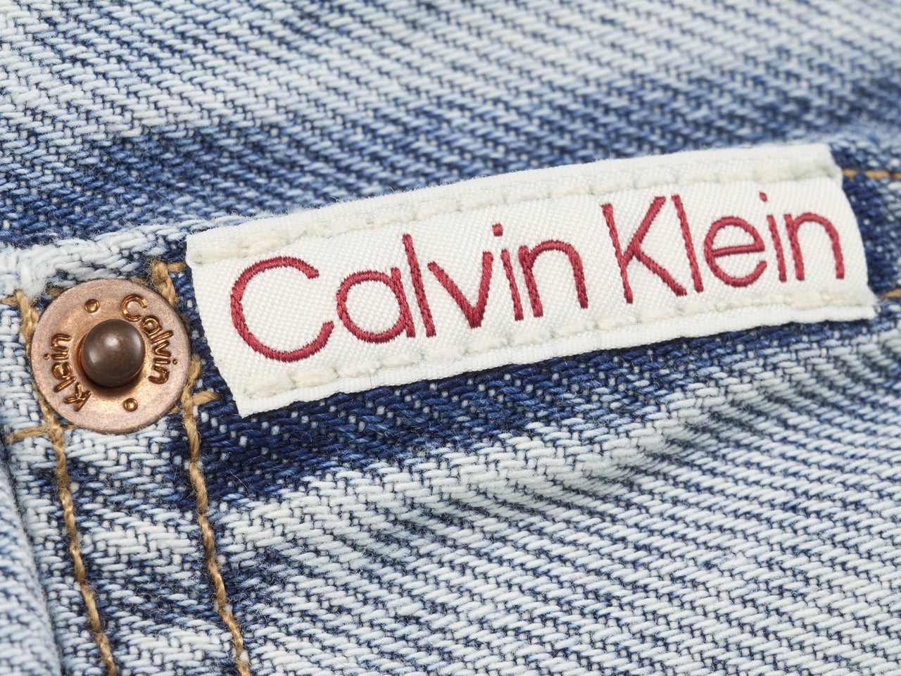 カルバン・クラインのEXTREME BAGGY JEANのロゴ寄り