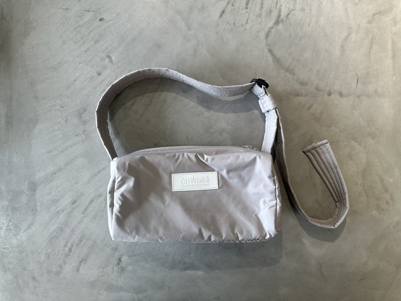 Manhattan Portage White Label Sheen Collection 　スクエアバッグ　俯瞰