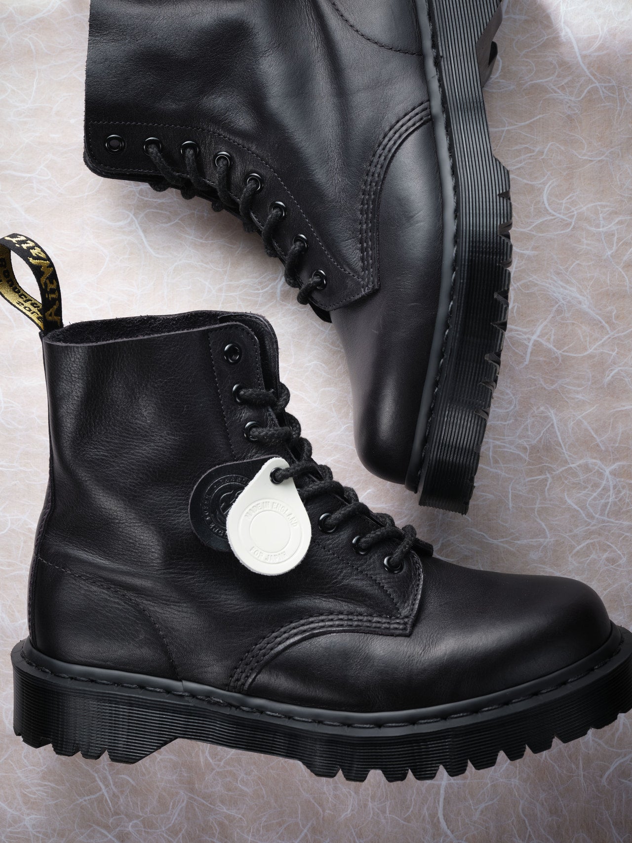 ドクターマーチン 1461 シューズ　俯瞰　ブーツ　寄り