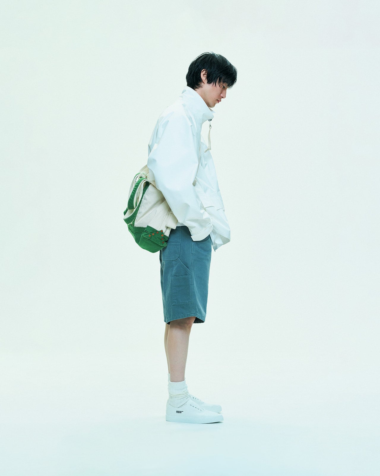 高橋璃央が着用するカーハート WIPのペインターショーツ