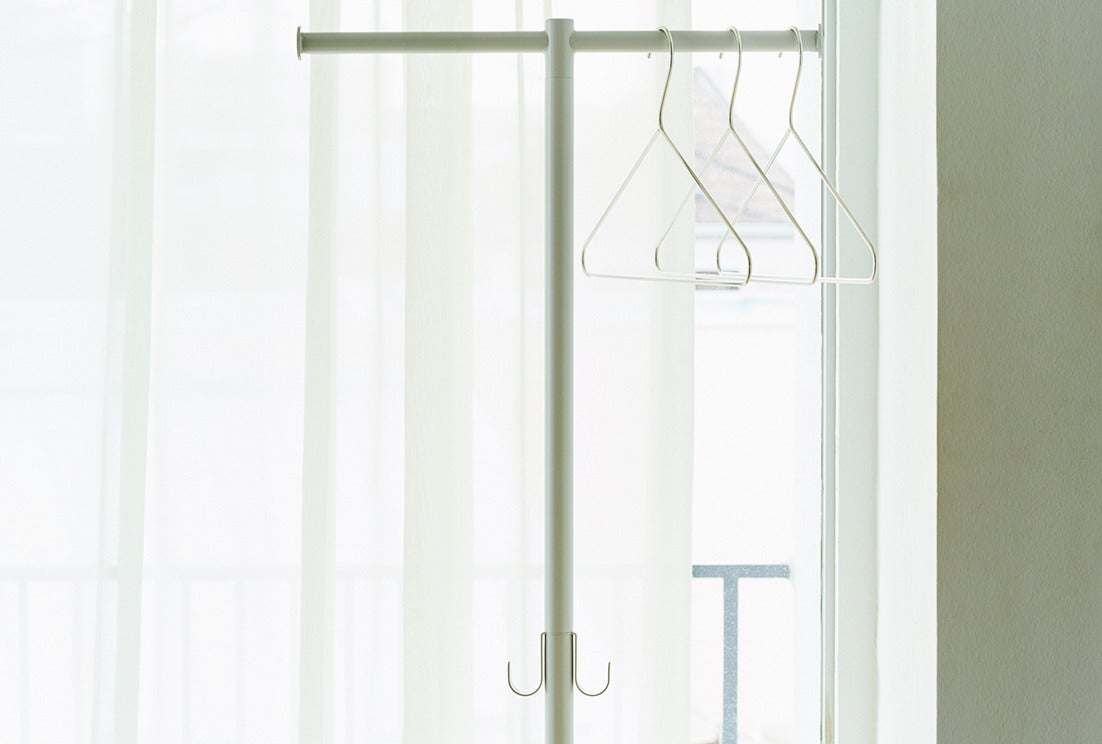 KITのハンガーラック