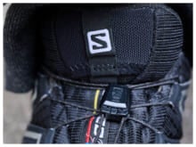 ゴアテックスな「黒いサロモン」は“XT-6じゃないほう”で。スラックスで大人っぽく。【おしゃれな人はメジャーブランドの愛用スニーカーをどう履く？Vol.151】