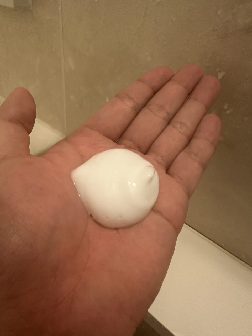 ソフィーナiP マイクロ泡セラム洗顔料　泡