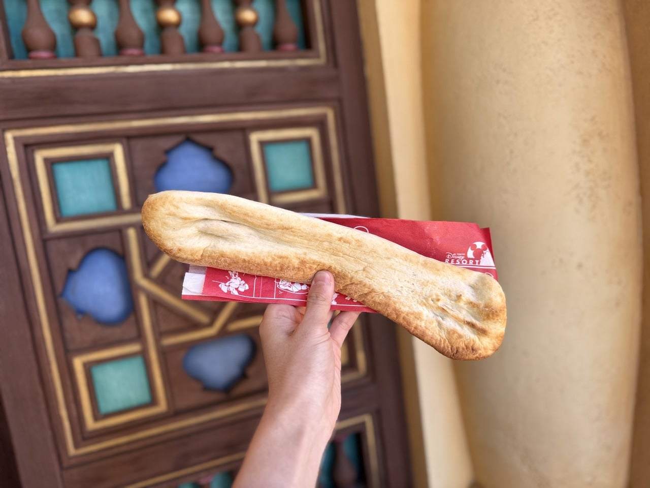 東京ディズニーシー食べ歩き定番メニュー「ロング･ナン（ミートソース）」 